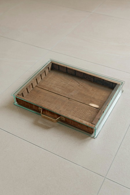 PUEBCO[푸에브코]109695 GLASS DISPLAY CASE WITH VINTAGE DRAWER