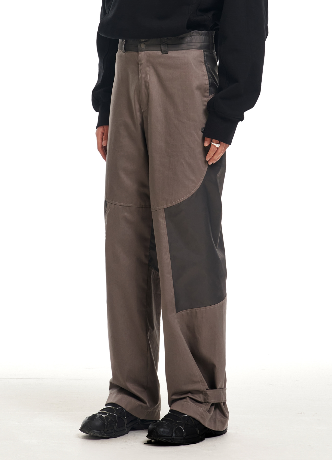 MULTIPLE DIVISION TWILL PANTS BEIGE