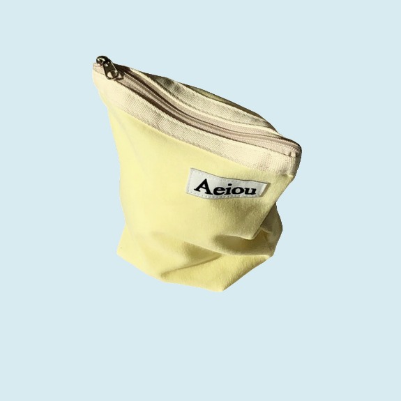 Aeiou Basic Pouch (M size)lemon juice