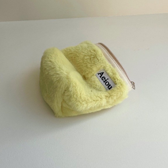 Aeiou Basic Pouch (M size) Pineapple Fur