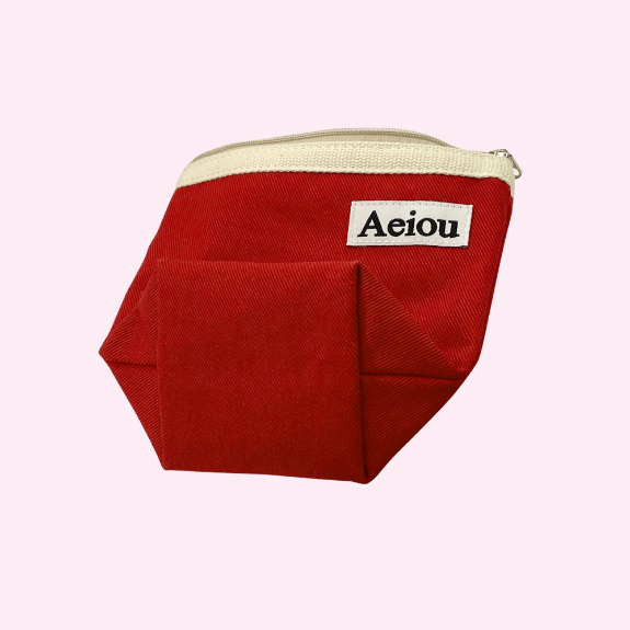 Aeiou Basic Pouch (M size)Red Apple