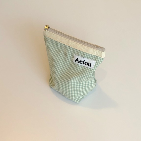 Aeiou Basic Pouch (M size)Blue Green Small Check