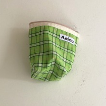 Aeiou Basic Pouch (M size)Lettuce Green Check