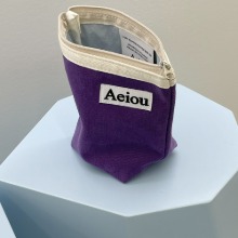 Aeiou Basic Pouch (M size)Eggplant