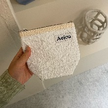 Aeiou Basic Pouch (M size)Shining Wrinkle White
