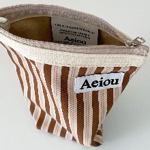 Aeiou Basic Pouch (M size)Cocoa Stripe