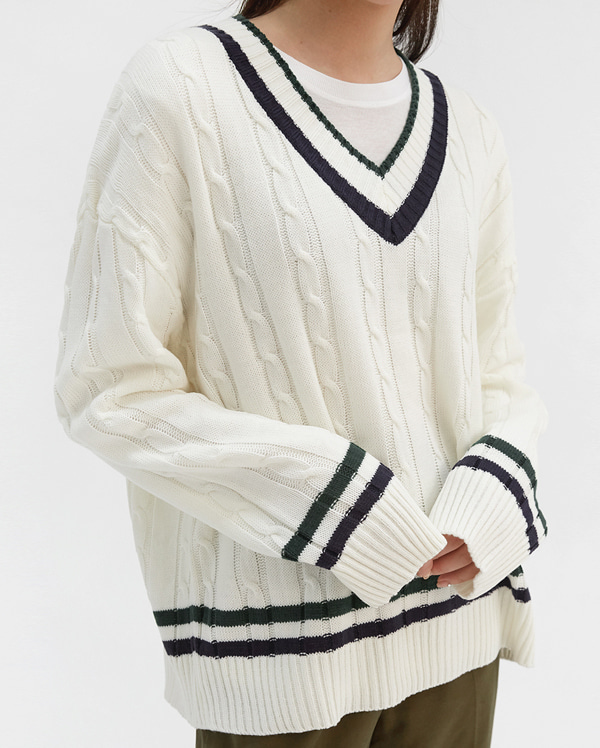point color v-neck knit