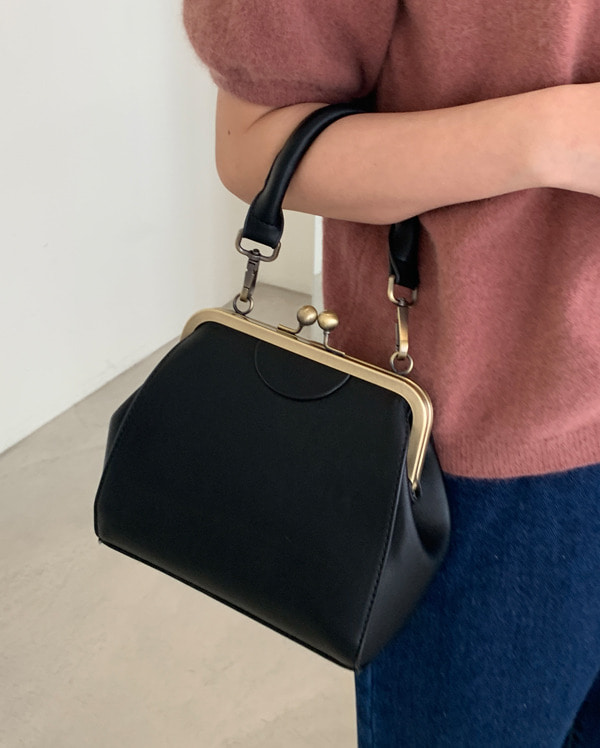 a coin two way shoulder bag