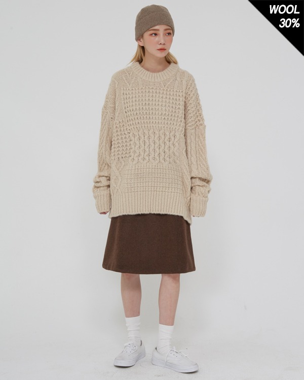 twisted bread over-fit knit