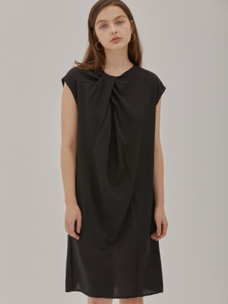 Garnet Dress (Black)