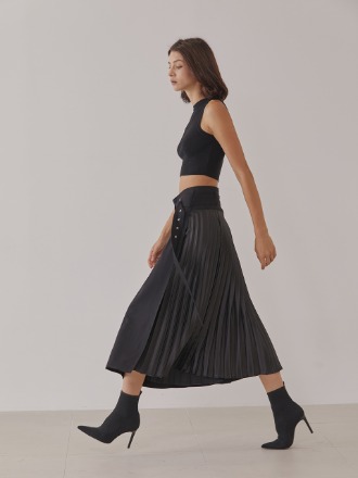 Serum Skirt (Black)