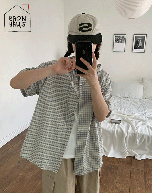 [3일간 new 5% sale] [BAONHAUS] 하프라 체크 후드 반팔 셔츠 (2color)