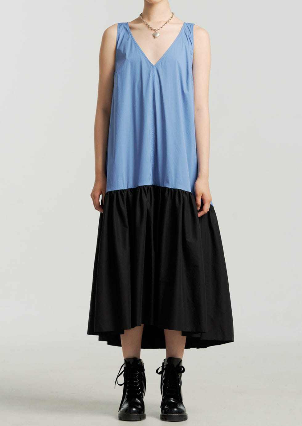 CLAUDIA BLUE COTTON-BLEND SLEEVELESS SHIRRING DRESS - 에몽 공식스토어  aimons