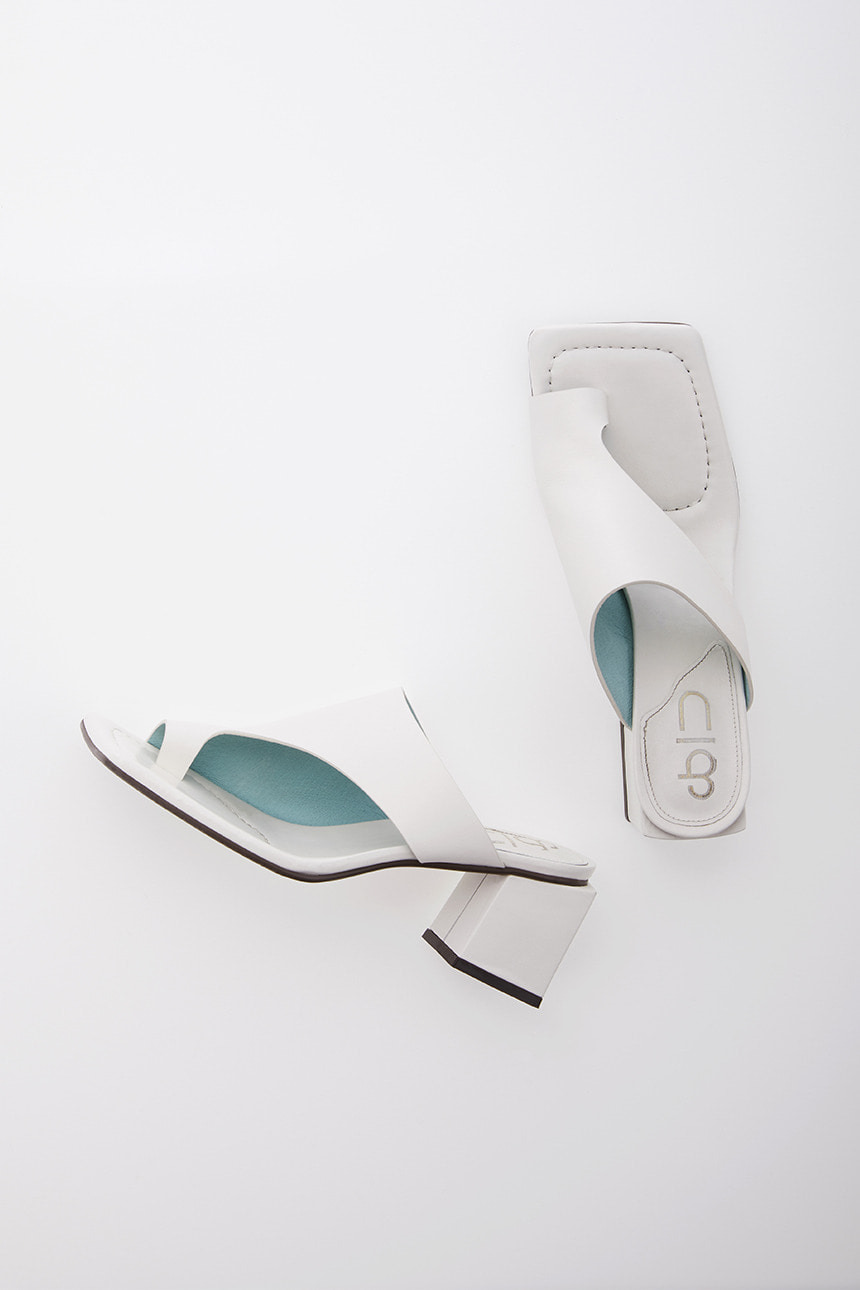 HIGHLAND PARK sandals (Off white)