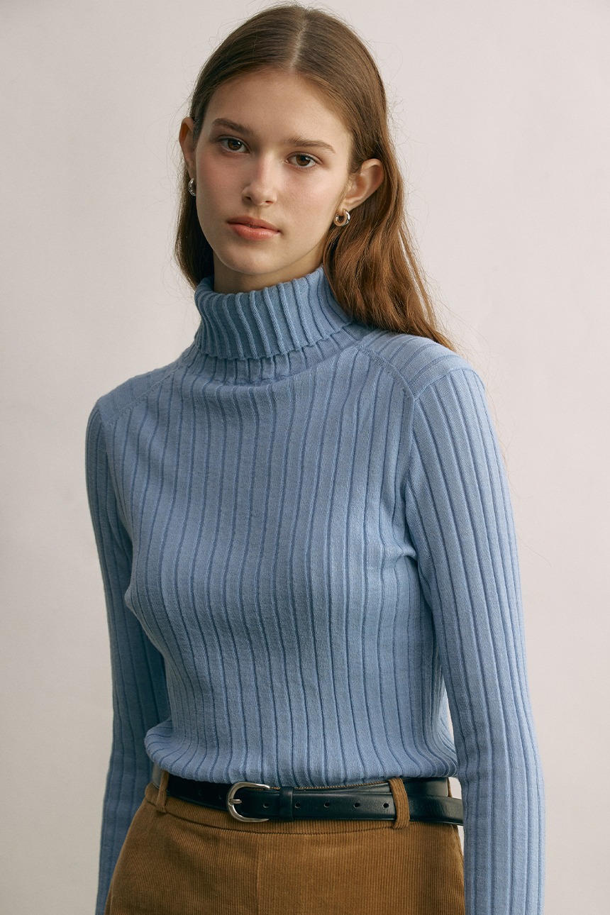 WANGSIMNI Turtle neck wool knit top (Blue)