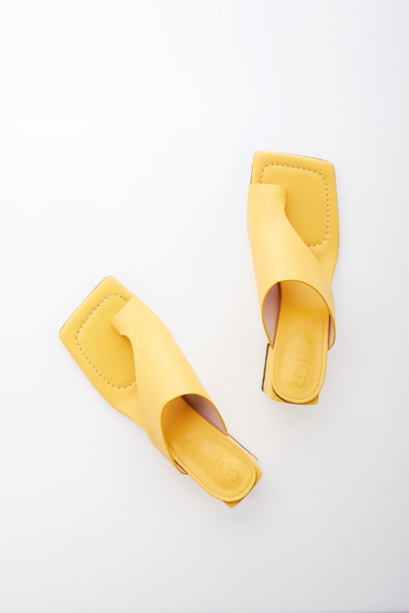 HIGHLAND PARK sandals (Yellow)