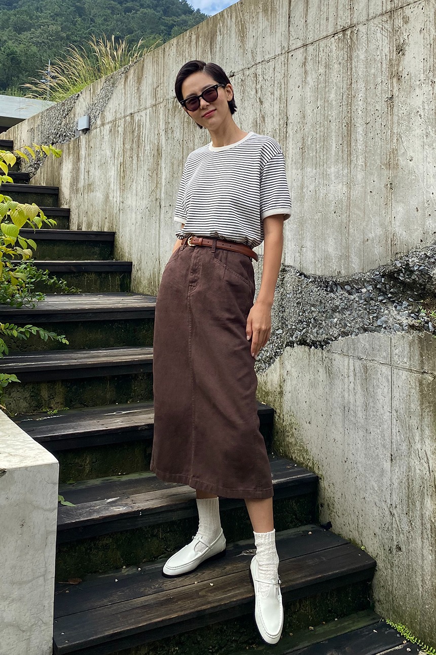 [앤유티비]MATTERHORN H-line denim skirt (Brown)