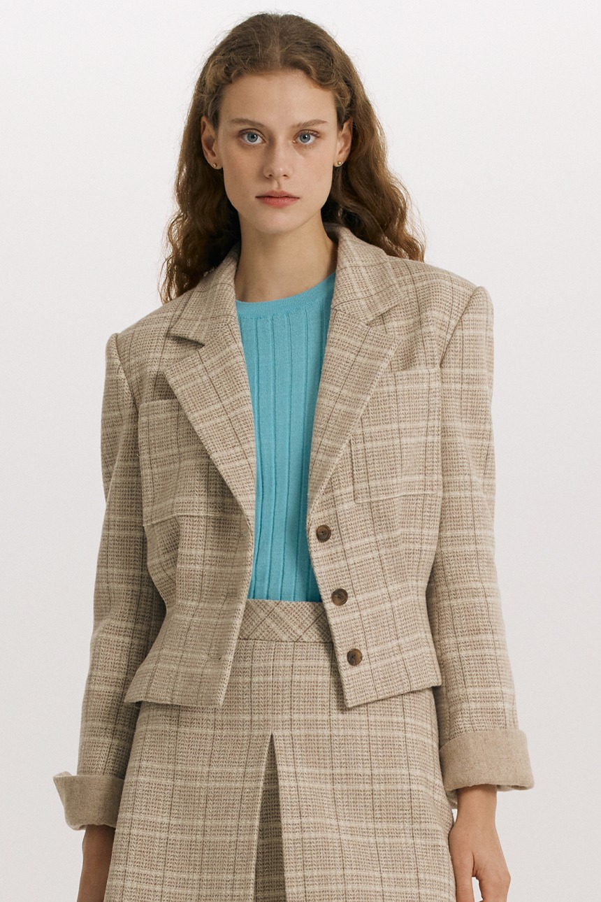 FINSBURY Tuck detail cropped jacket (Beige check)