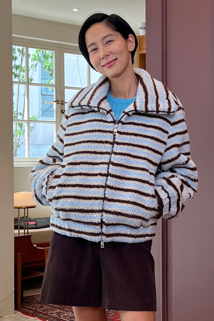 [SET]VICTORIA Eco shearing stripe wool jumper (Blue&amp;Brown) + WANGSIMNI Round neck wool knit top (Sky blue) + PUTNEY High-rise corduroy shorts (Chocolate)
