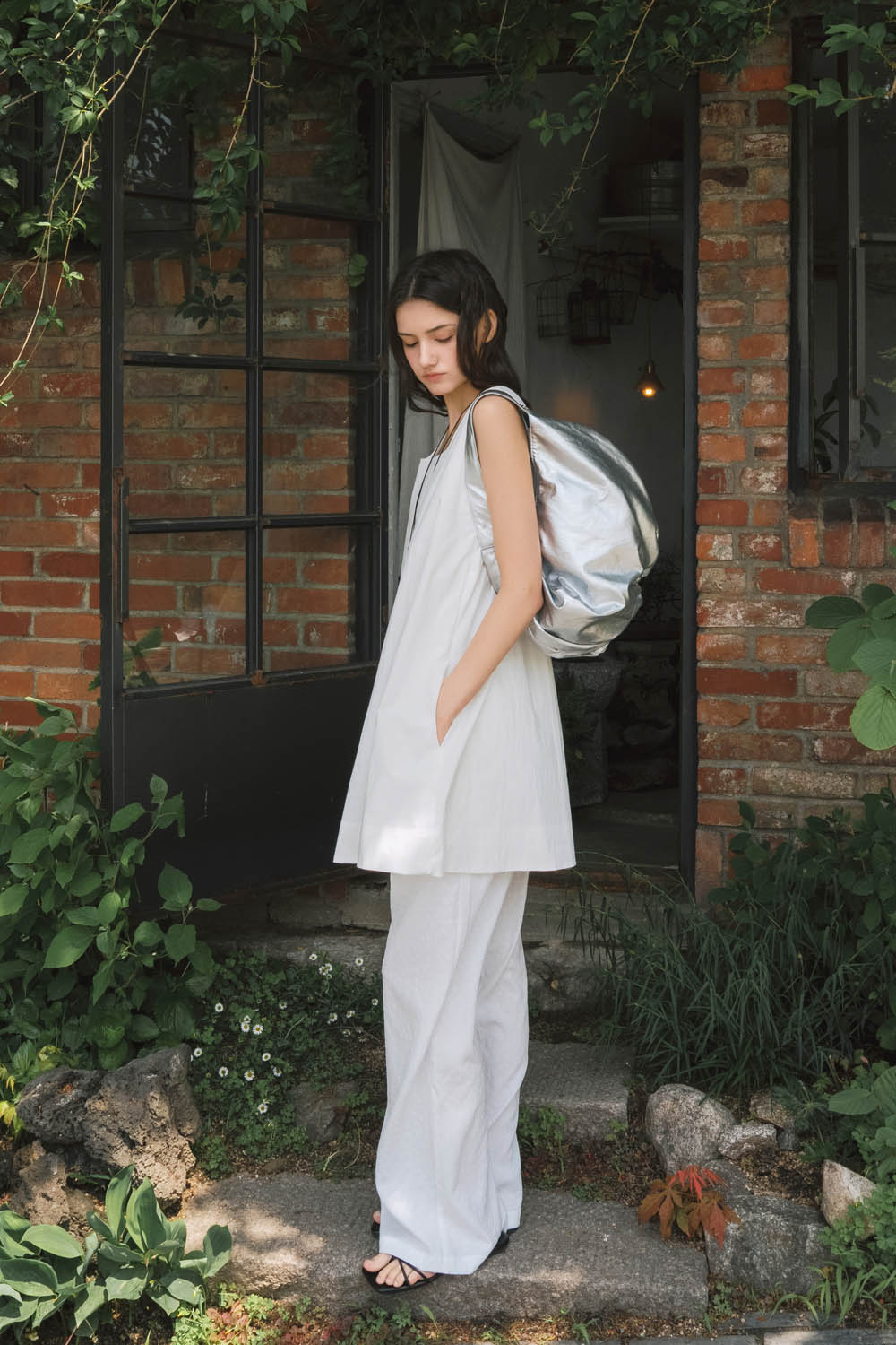 ●ANEDIT●T MARGARET SUEDE BUCKET BAG バッグ 韓国人気 ANEDIT(アンエディット)の商品一覧 - 海外通販のBUYMA