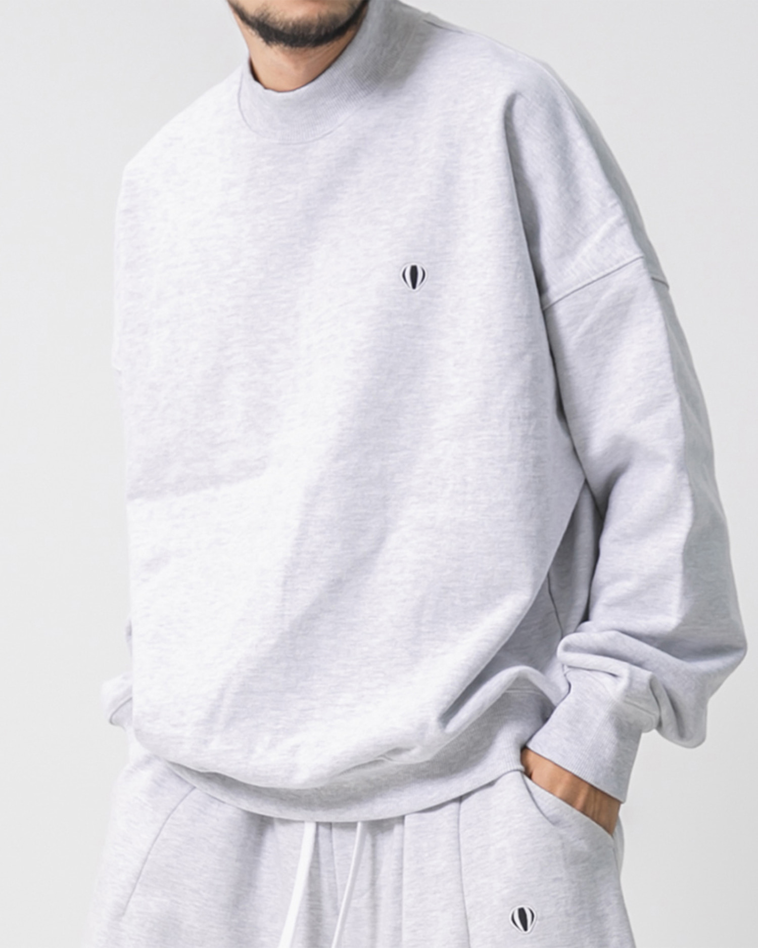 [AG] Wappen Half-Neck Sweat Shirt - Melange Grey