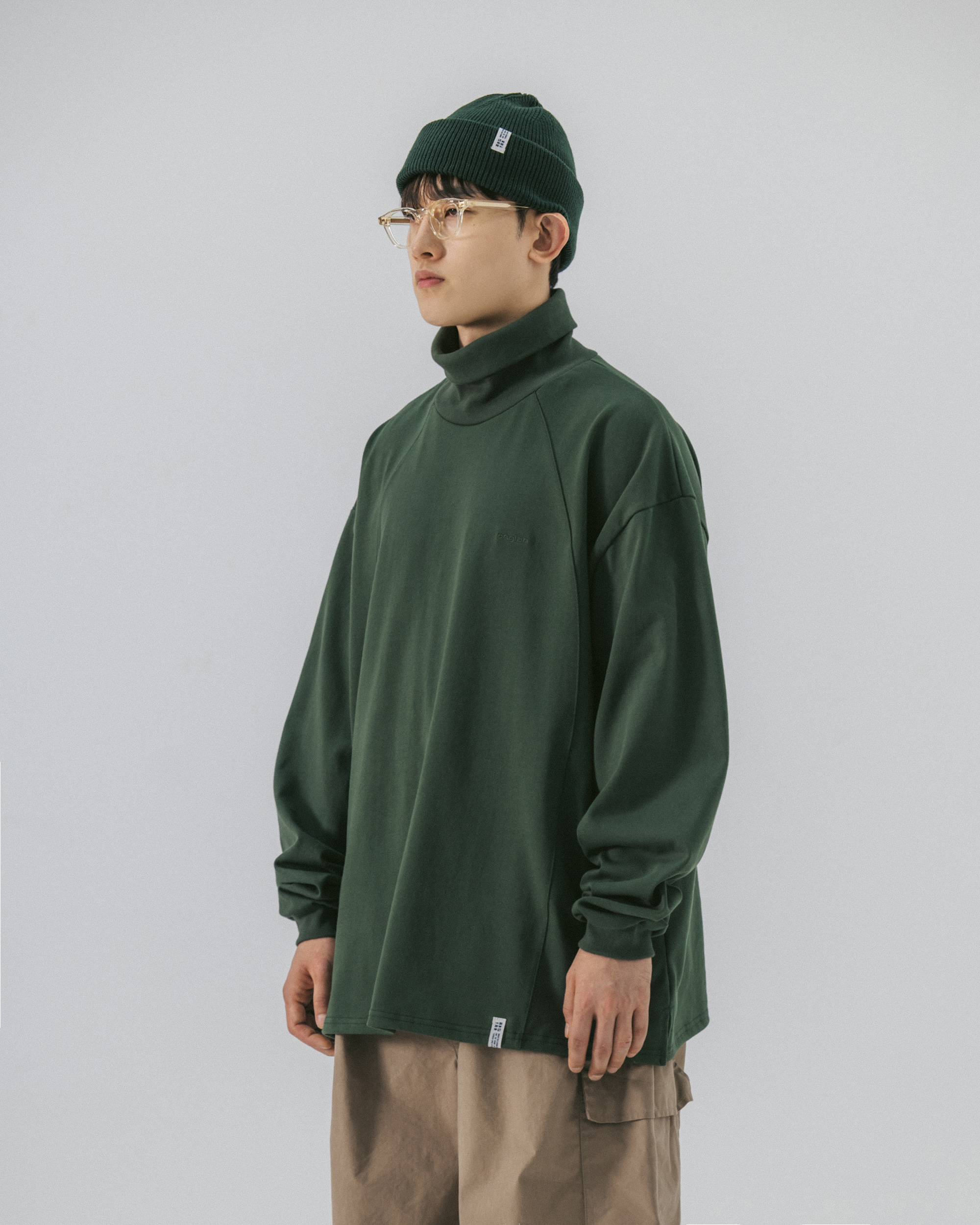 [AG] Oval Incision Turtle Neck Long Sleeve - Green