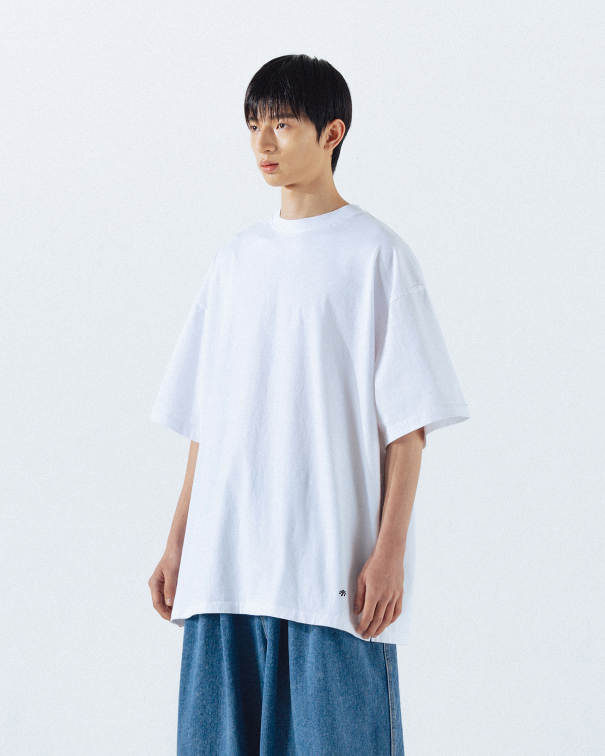 【ANGLAN】Linen Pigment Half Tee AG] Applique Logo Half Tee - White - ANGLAN