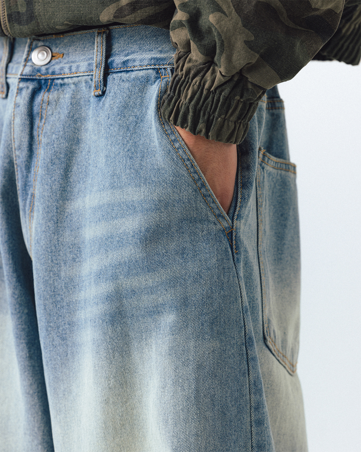【ANGLAN】Dart Damage Denim Ballon Pants Dart Damage Denim Balloon Pants - Light Blue - ANGLAN