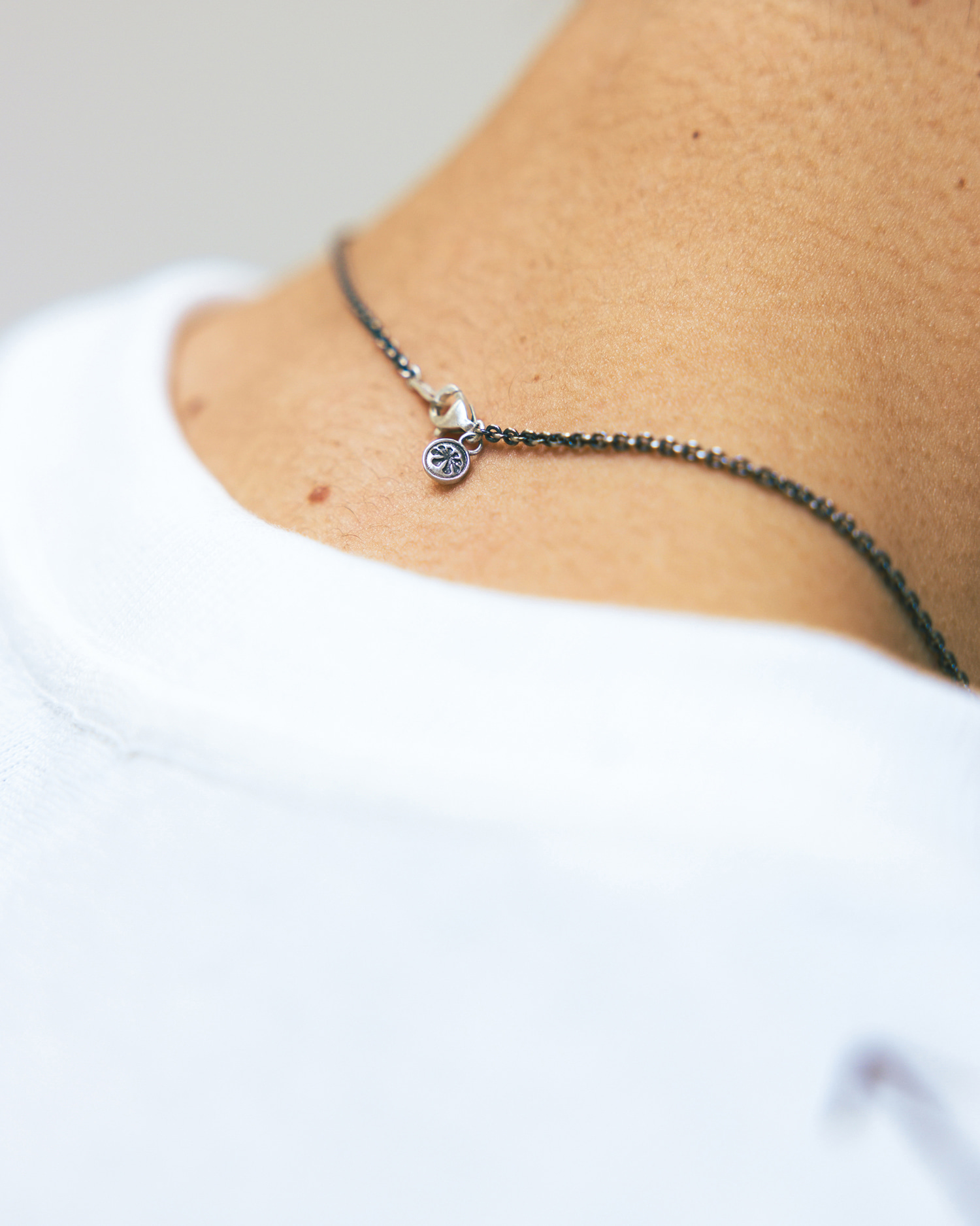 【AG X JOSILVER】Custom Button Necklace AG X JOSILVER] Custom Button Necklace - ANGLAN