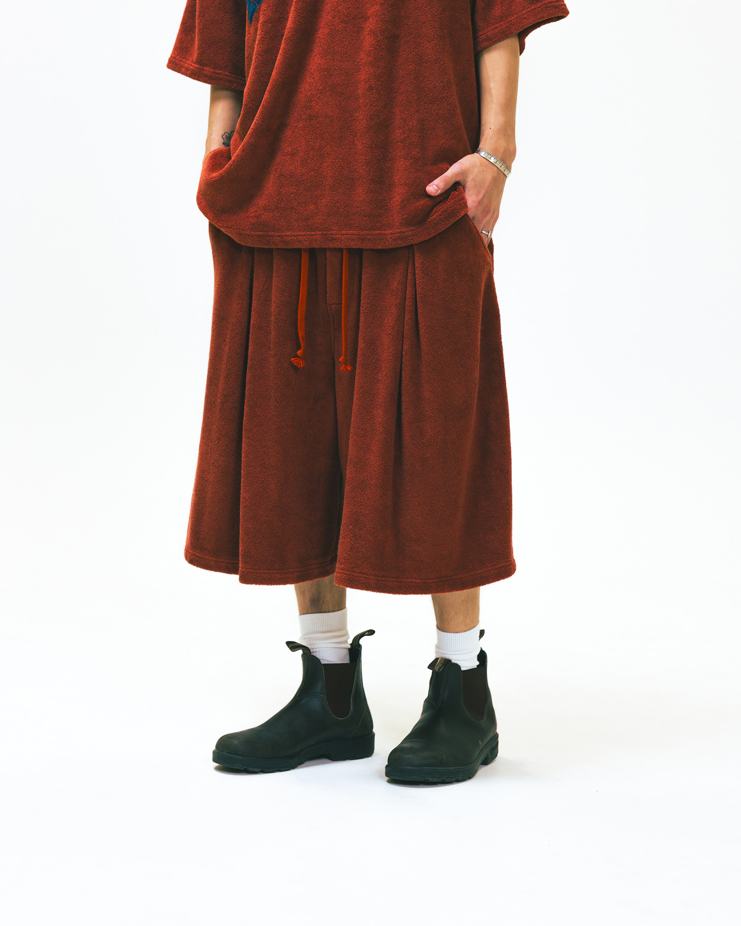【ANGLAN】25SS★ [AG] Valley Tuck Terry Half Pants AG] Valley Tuck Terry Half Pants - Brick - ANGLAN
