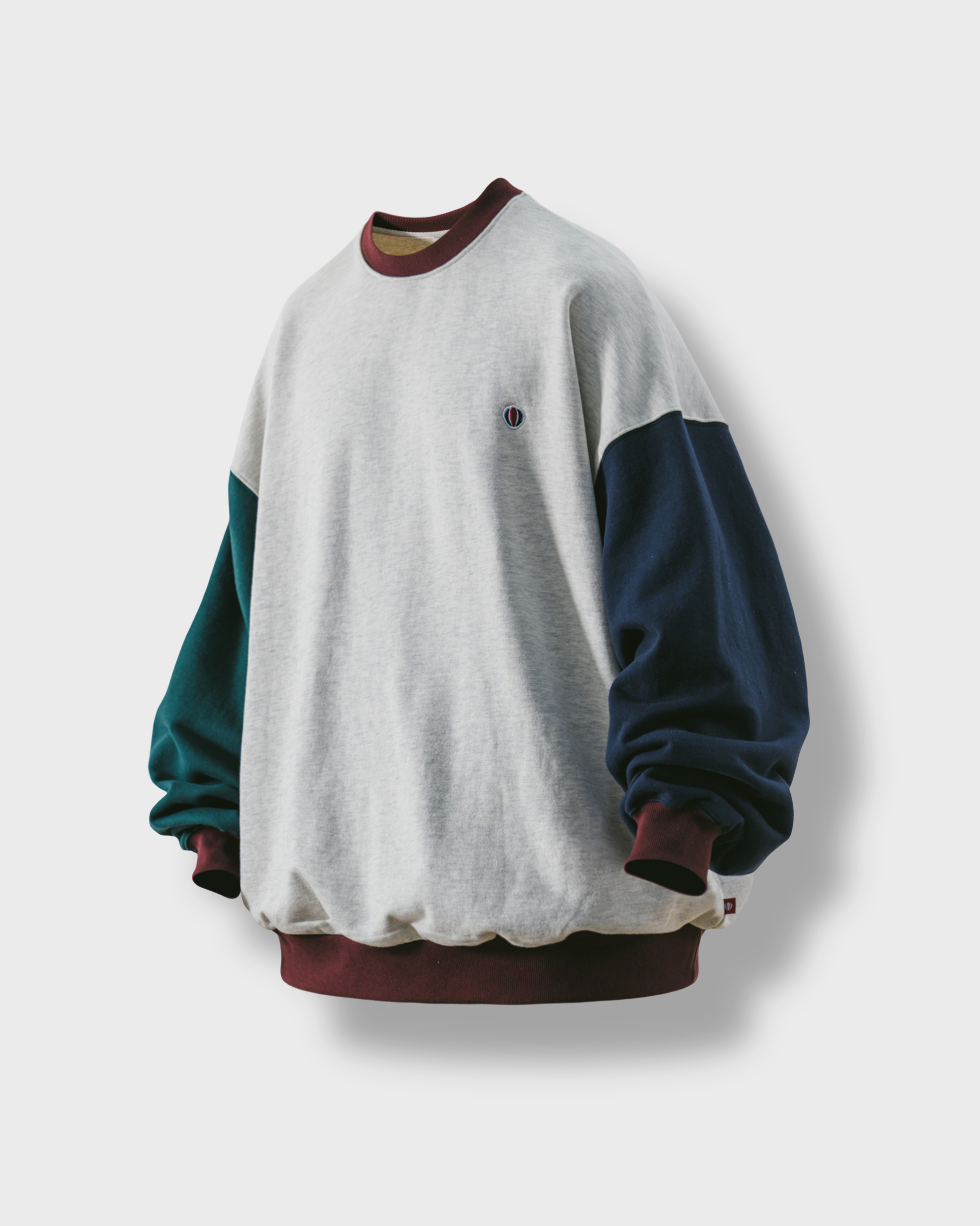 [AG] Multi Color Wappen Sweat Shirt - Oatmeal