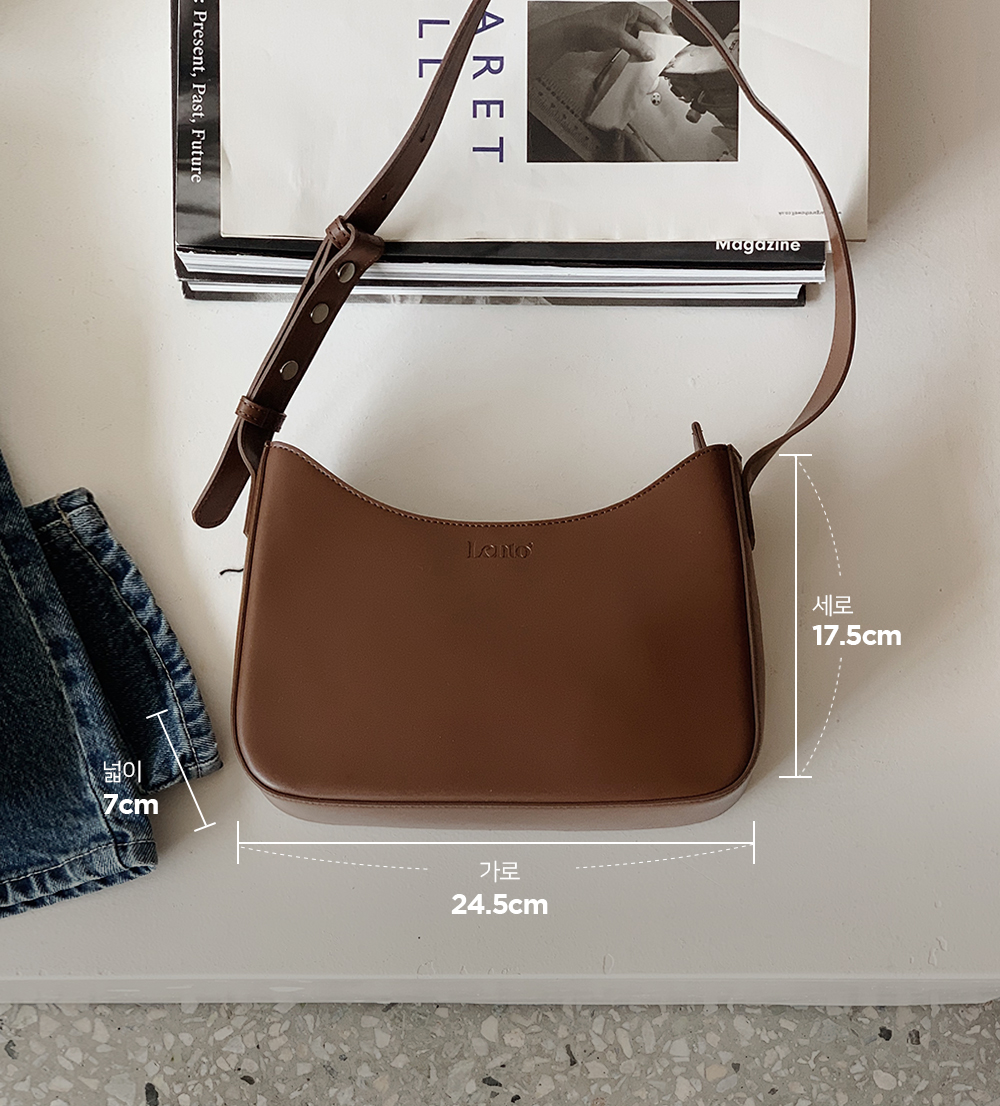 Chloé シャイニーレザー製Alphabetスモールトリフォールド の