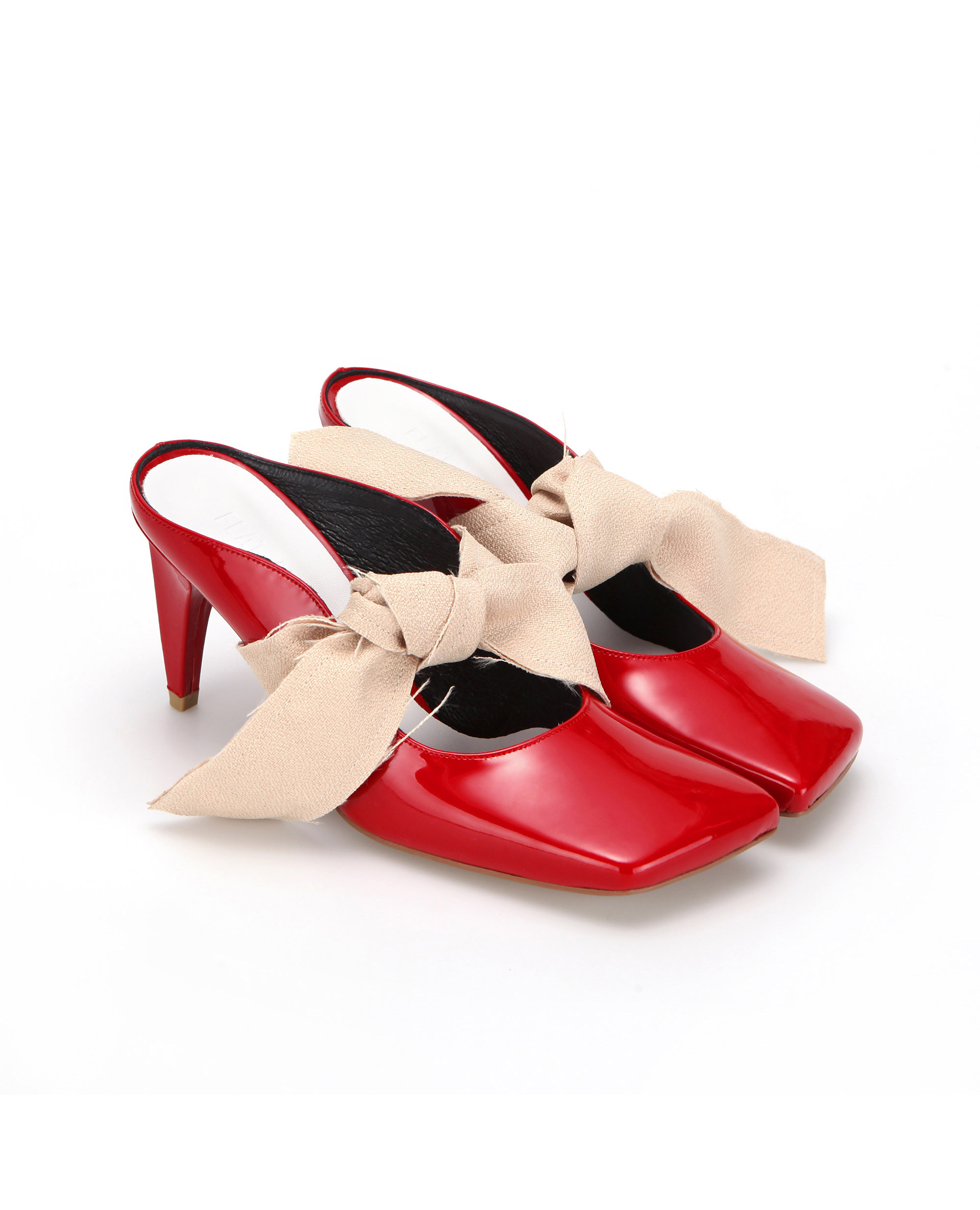 Squared toe mule with removable front ties | Glossy red