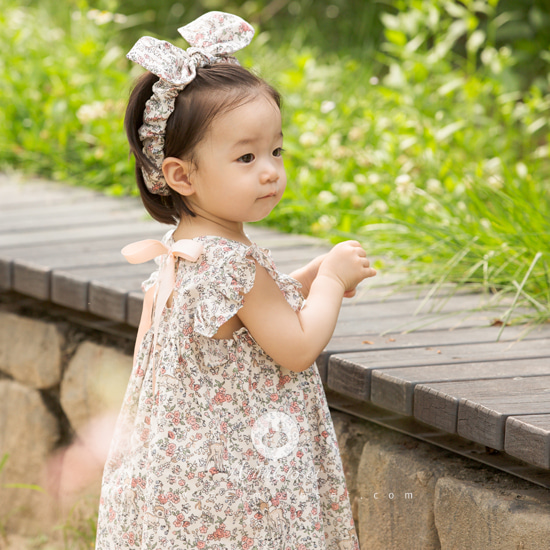 [6차제작] 쪼꼬미 처럼 귀여운 아기 밤비랑 보낸 하루 &gt;.&lt; - lovely flower and bambi cotton baby ivory dress