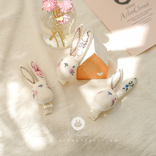 [14차제작] 토끼 친구랑 쪼꼬미랑 신나는 외출 - cute bunny fabric flower point pin (1ea)