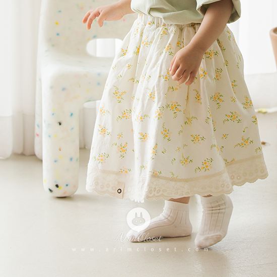 나는, 쪼꼬미 닮은 작은 민들레꽃이 제일 좋아 ! - yellow flower lace point linen cotton baby long skirt