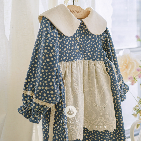 쪼꼬미가 이렇게 귀여운 건 엄마, 아빠 때문이에요 :) - romantic blue apron  flower  baby cotton dress