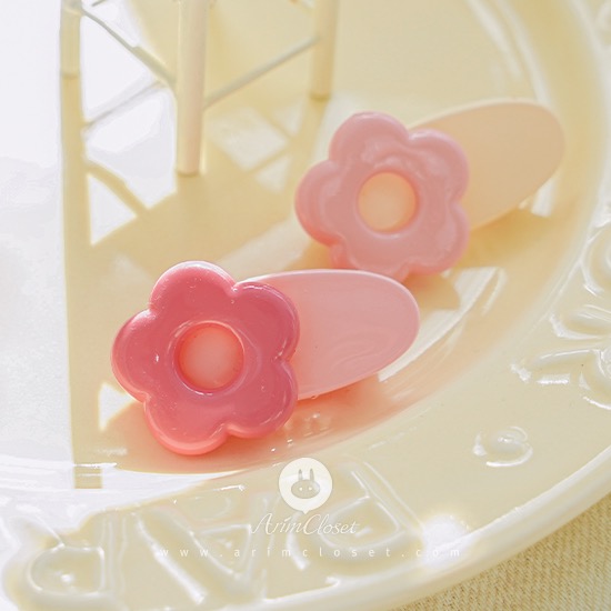 [Scratch sale]  햇살 가득 내려올 때 너무 예쁜 동글동글 꽃이죠~ (1ea) - cute pink flower pin