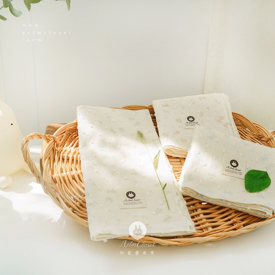 쪼꼬미는 가벼운 산책중 - nature leaf baby cotton scarf (45x45)
