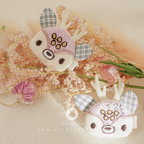 귀여운 사슴이랑 쪼꼬미는 짝꿍이래요 - cute fabric deer pin (1ea)