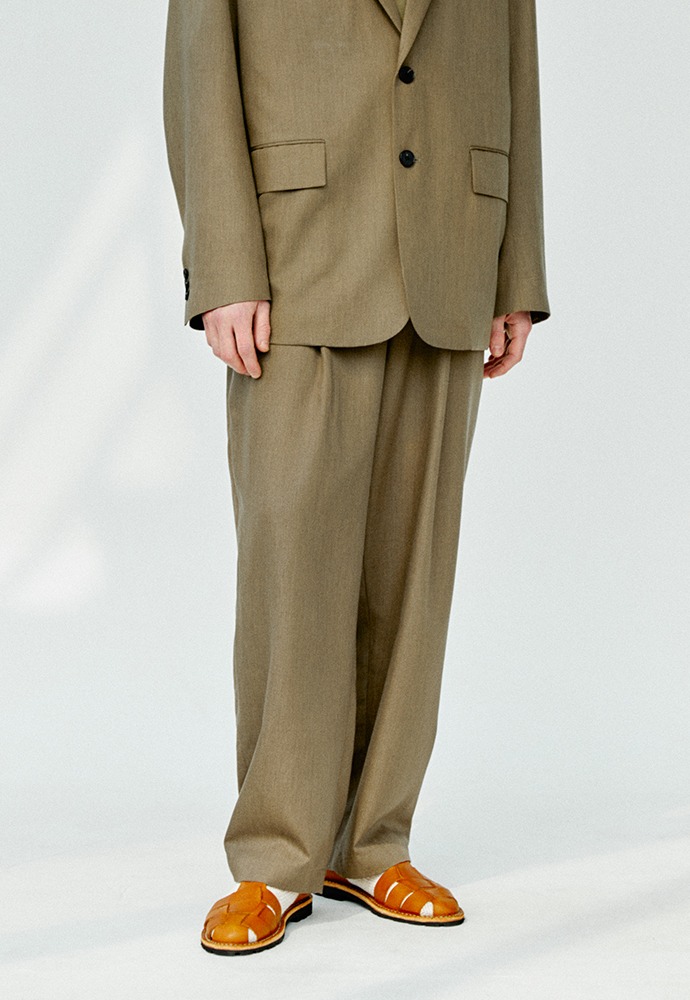 Structured Wide Pants(Relaxed)_ Khaki Brown