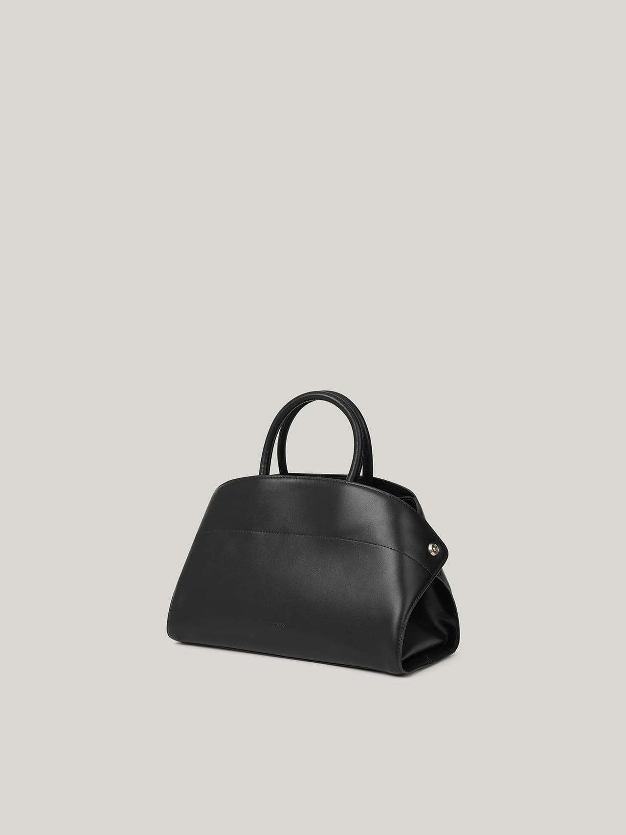 NADEL BAG (SOFT BLACK) - Atelier de LUMEN