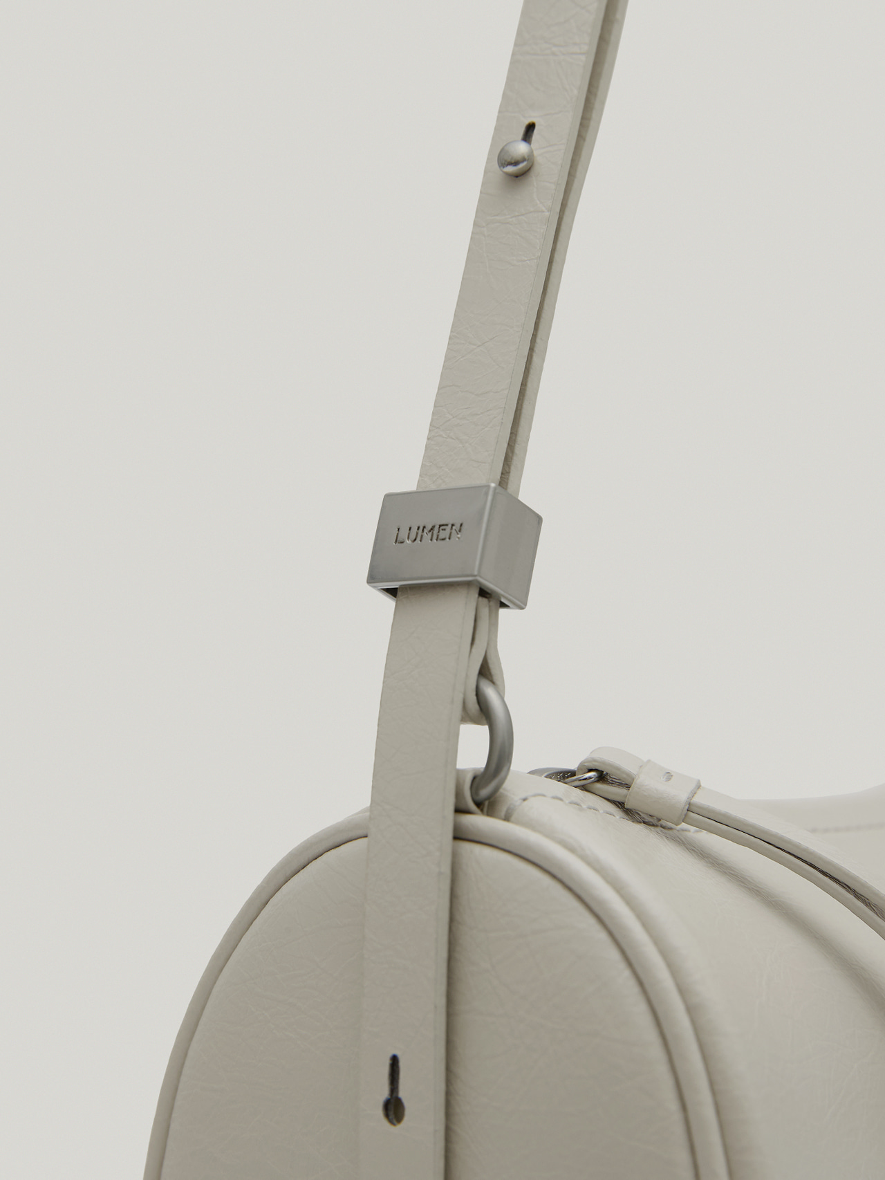 LUMEN★BASE BARREL BAG★洗練されたデザイン★人気早期完売 29dccb42fcfe4ac883a4819c56fd35