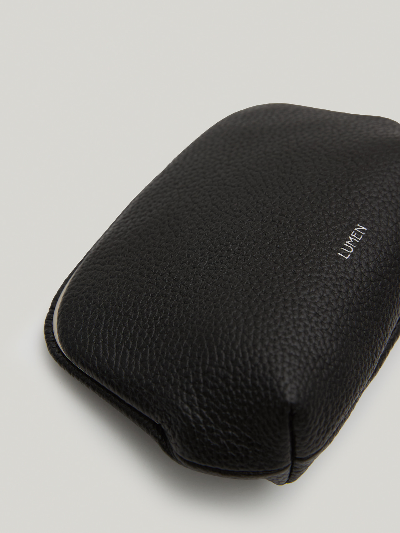 [Atelier de LUMEN]◆韓国大人気◆PAVE FRAME POUCH◆追跡可◆ 3f38e4614f5ba7b994839ce3657536