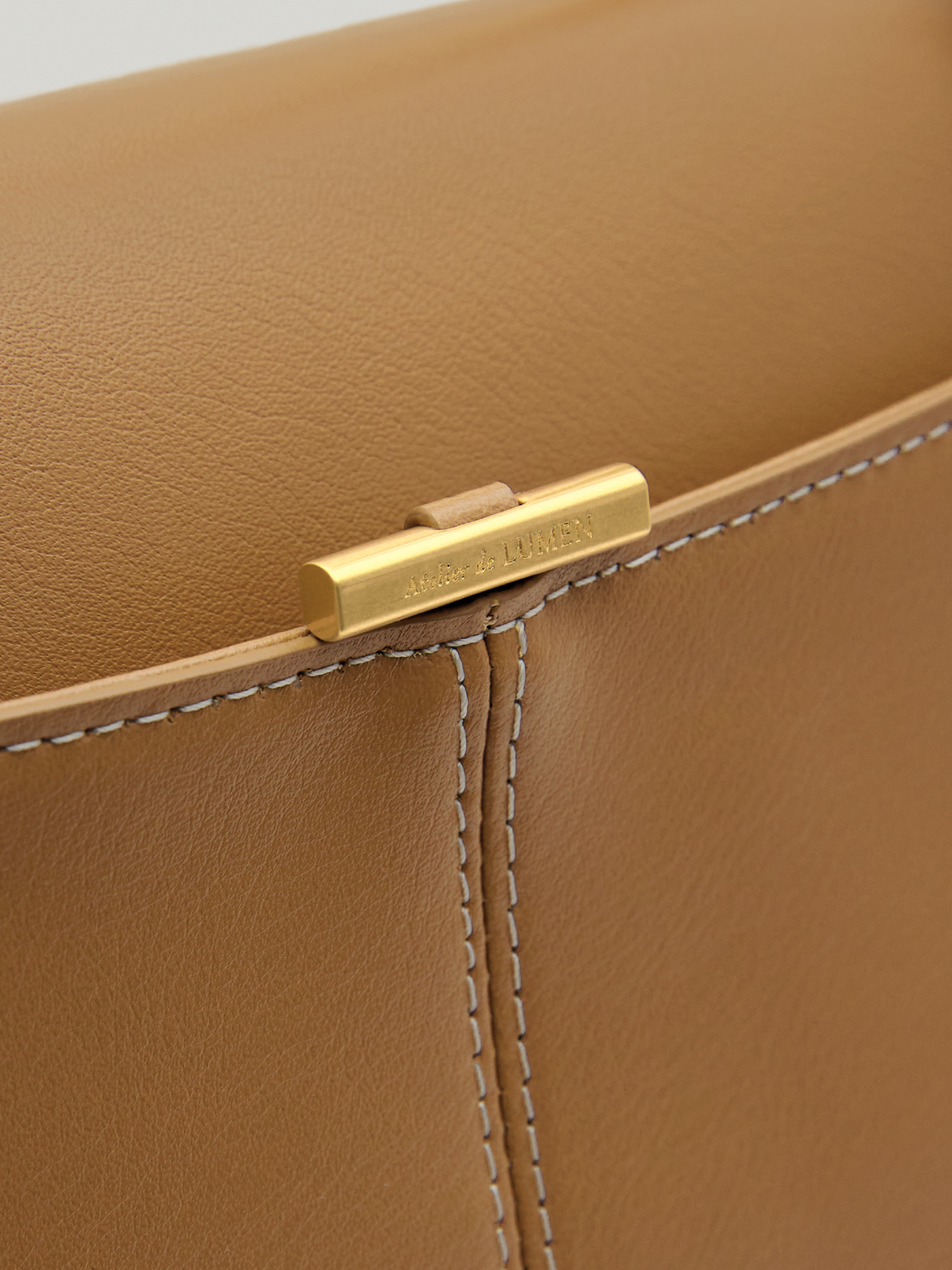 ショルダーバッグ・ポシェット PANIER FLAP BAG (TAN BROWN) Atelier de LUMEN | 루멘 | 아뜰리에 드 루멘