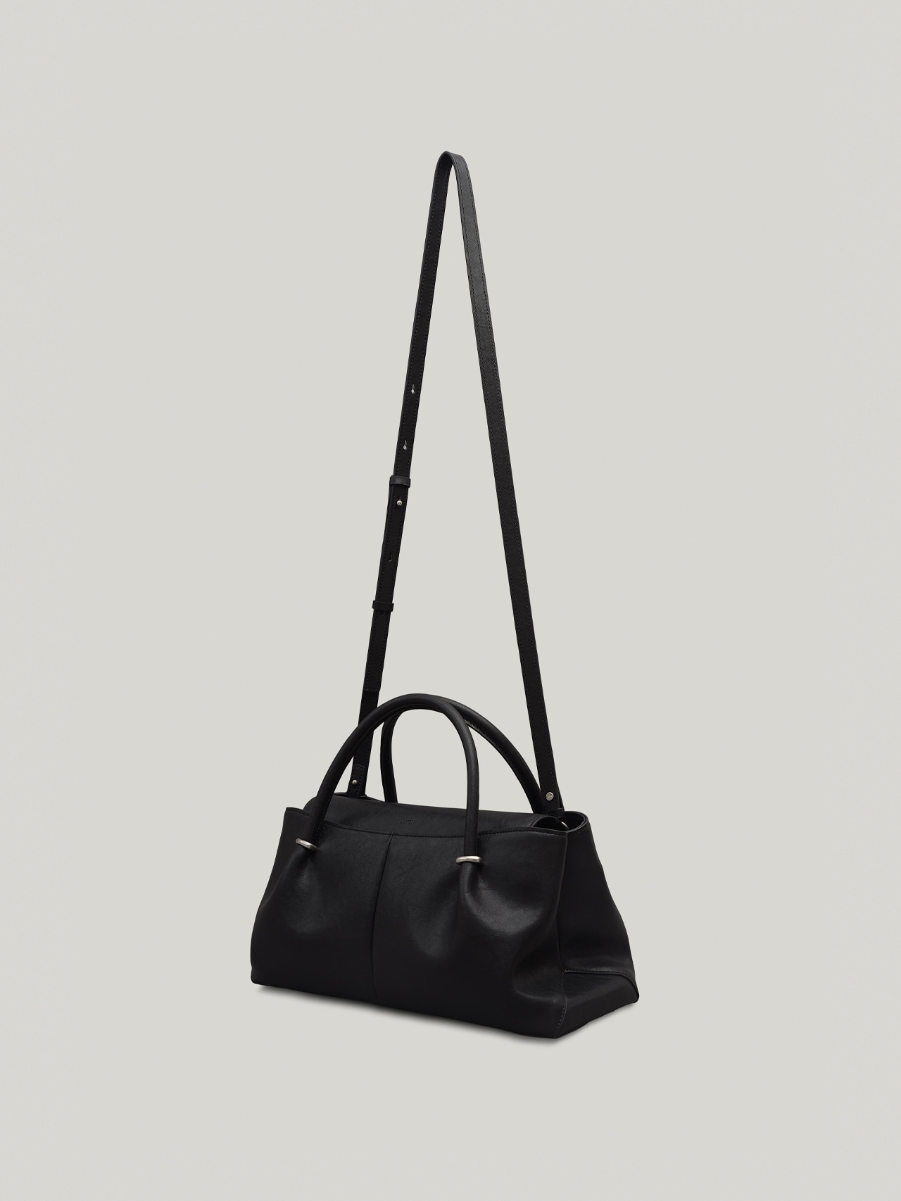 ANNEAU FLAP BAG (SOFT BLACK) - Atelier de LUMEN