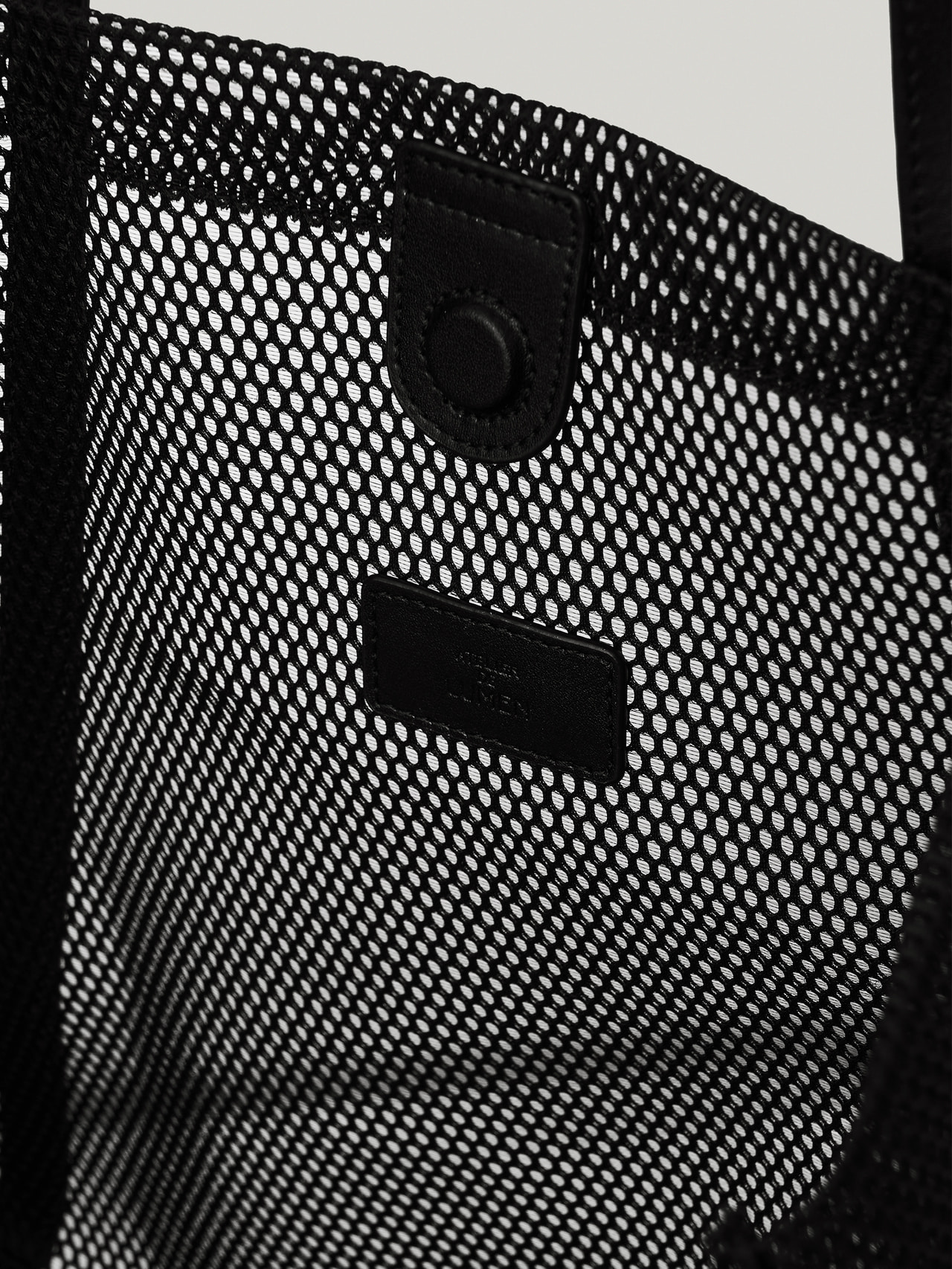 無料配送 ◆ Atelier de LUMEN ◆ 2WAY MESH BAG 2WAY MESH BAG (SOFT BLACK) - Atelier de LUMEN