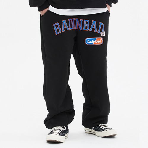 COLLEGE FONT HEAVY WEIGHT PANTS_BLACK