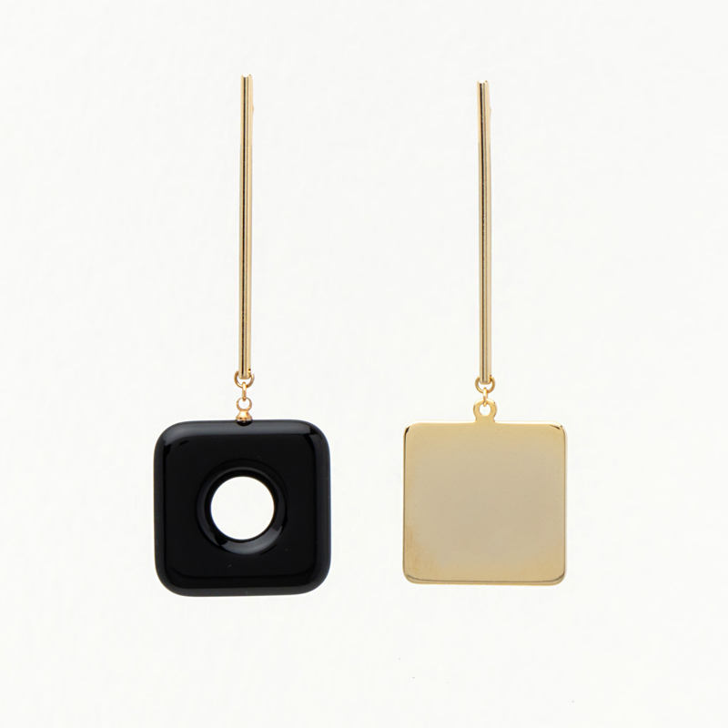 Separate Bar Earring (square)