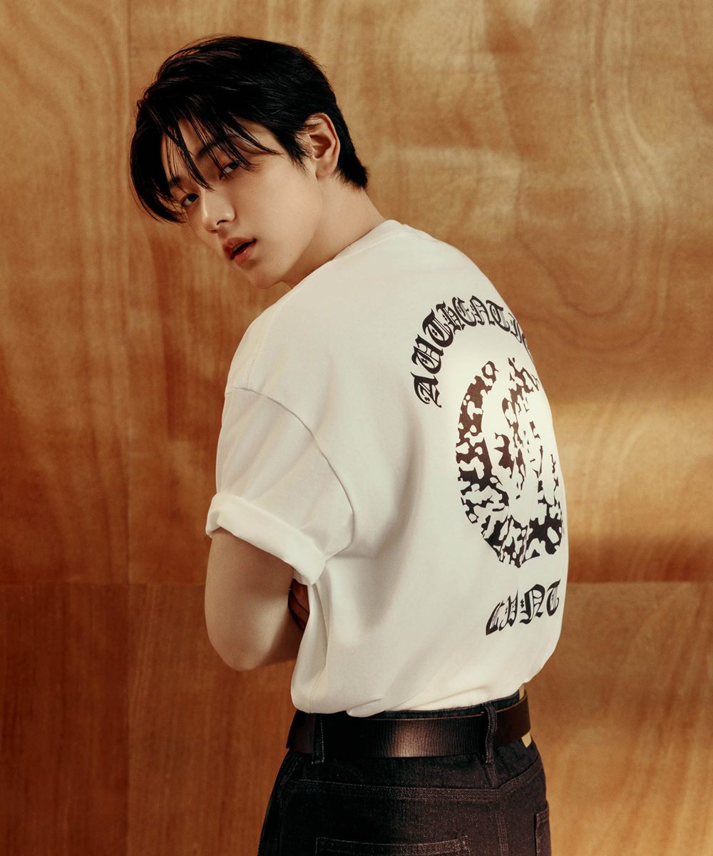 [Worn by Soobin] Diploma Logo Emblem T-Shirt White